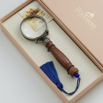 Loupe en bois et bronze ciselé