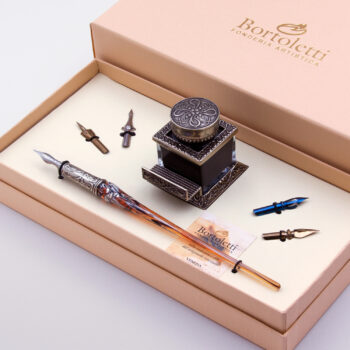 Set scrittura con penna in vetro di Murano e calamaio in bronzo