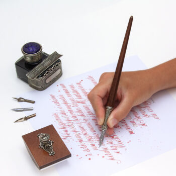Set scrittura di lusso con penna in legno e calamaio con cameo